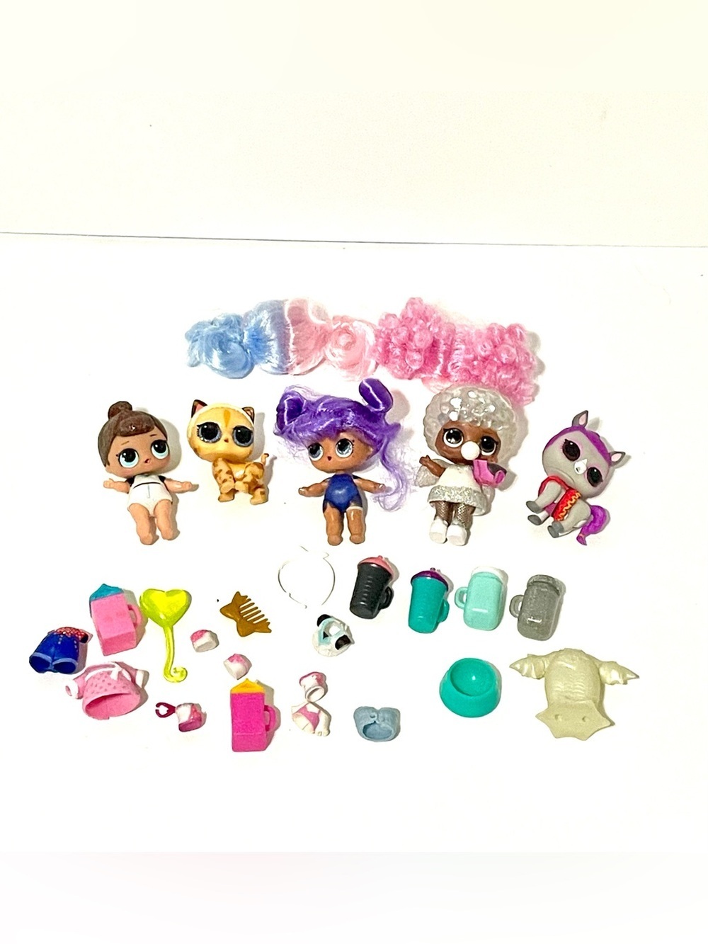 L.O.L. Surprise! Dolls & Pet Figures Lot with Pink, Purple, Blue Hair Pieces